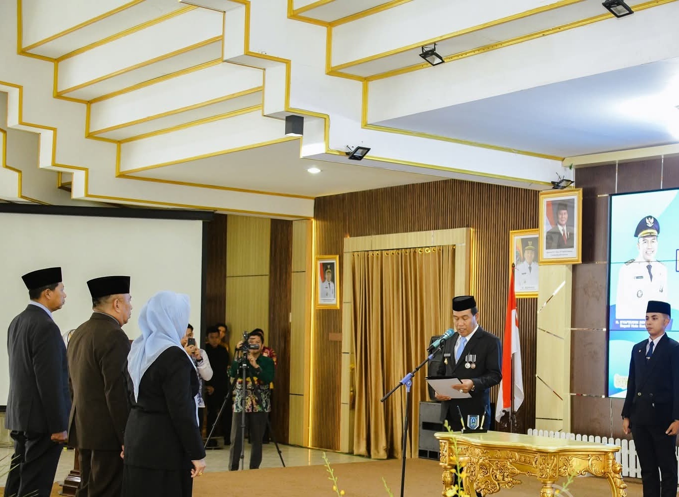 Bupati HSS Melantik 3 Pejabat Tinggi Pratama