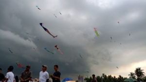Puluhan Dandang Hiasi Langit Desa Panjampang Bahagia HSS
