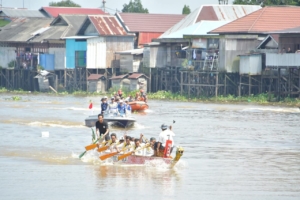 Lomba Perahu Naga di Nagara Meriahkan HUT ke-80 RI