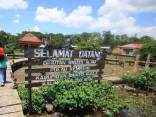 Pulau Kambang, Kalimantan Selatan. (foto oleh hello Indonesia)