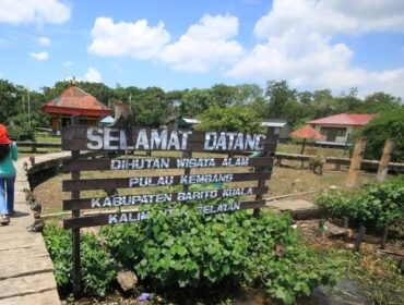 Pulau Kambang, Kalimantan Selatan. (foto oleh hello Indonesia)