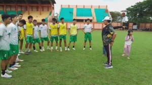 Jelang Porprov XII, Wabup HSS Beri Motivasi Tim Sepak Bola