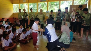 Ekspedisi Mama Deden Bawa Layanan Pendidikan dan Kesehatan ke Desa Terpencil Juhu HST