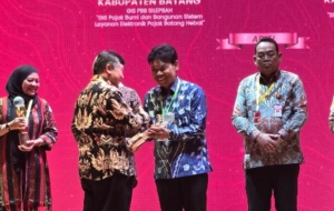 Wabup Suriani Terima Trofi Bhumandala Rajata; Hasil Inovasi Liwar HSS