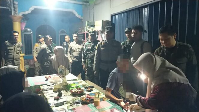 
 Sasar Warung Malam, TNI-Polri-Satpol PP HST Gelar Operasi Pekat