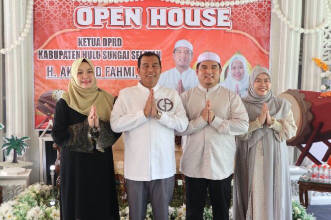 
 Idulfitri 1447 Hijriah, Ketua DPRD HSS Sambut Silaturahmi Seluruh Elemen Masyarakat