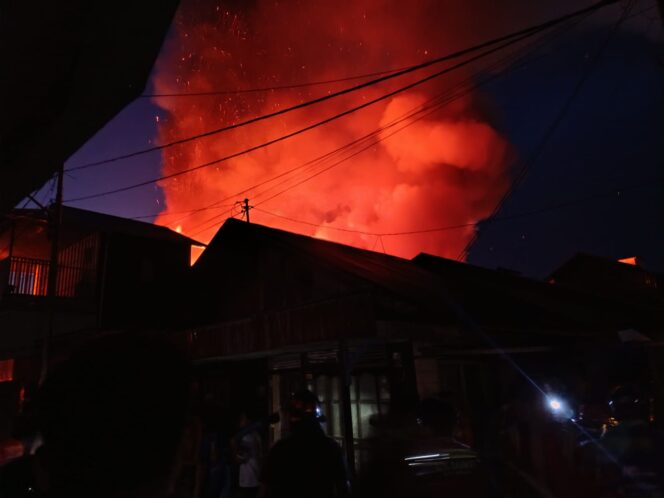 
 Kebakaran di Gang Sawahan Barabai Saat Suasana Buka Puasa