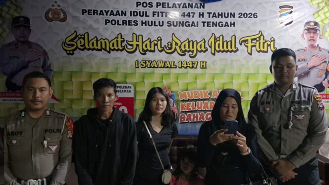 
 Satu Keluarga Terlantar Pulang Kampung, Petugas Pos Pantai Hambawang HST Beri Bantuan