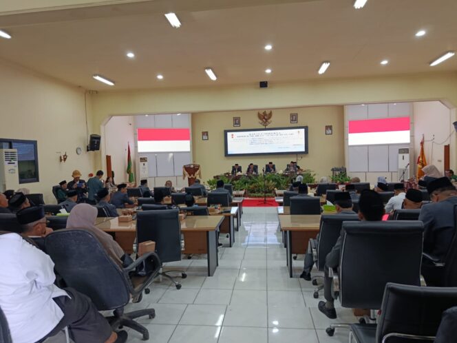 
 Pelantikan PAW Anggota DPRD HST, Bupati Minta Perjuangkan Kepentingan Rakyat