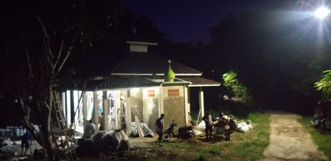 
 Warga Mualaf Pegunungan Meratus Dusun Aitih Bangun Musala, Masih Perlu Bantuan