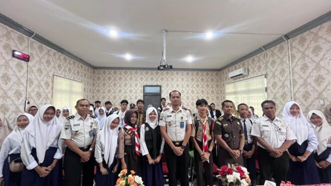 
 Wisata Hukum di Rutan Barabai Perkuat Kesadaran Remaja Terhadap Konsekuensi Pidana