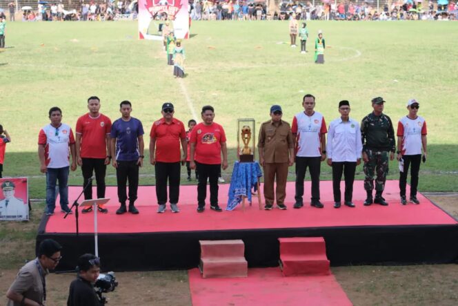
 Turnamen Sepak Bola Bupati HST Cup Digelar Lagi Juni Mendatang dengan Hadiah Menggiurkan