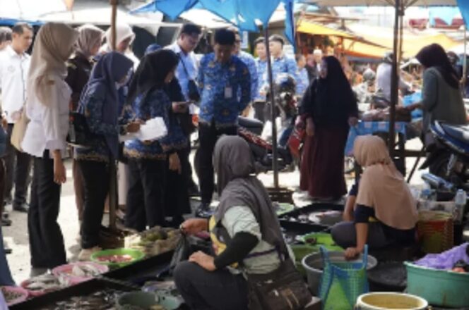 
 TPID HST Cek Harga di Pasar Karamat, Sejumlah Komoditas Alami Kenaikan