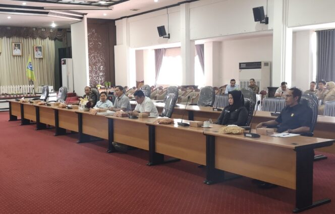 
 Ranperda BMD, Komisi III DPRD HSS Tekankan Optimalisasi Aset dan Permudah Penghapusan Aset