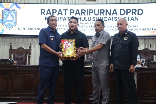 
 Bupati HSS Sampaikan KUA-PPAS 2027, Penguatan Sektor Pangan Jadi Prioritas