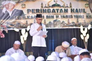 Sekda HSS Hadiri Haul ke-41 Tuan Guru Haji Tukad di Longawang