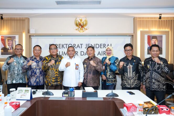 
 Percepatan Penanganan Banjir Banua Anam, Bupati HST Paparkan Solusi Infrastruktur