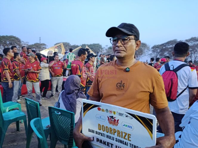 
 Warga Limpasu Sabet Hadiah Utama Umrah di Penutupan Bupati HST Cup 2026